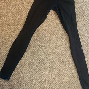 Lulu lemon reversible leggings black/ blue size 4